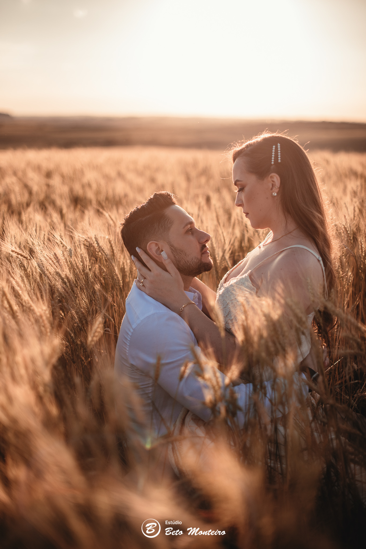 fotografo de casamento - videos de casamento - filmagem - casamento - cinegrafista - filmmaker - wedding - produtora - curitiba - estudio beto monteiro - casal - pre wedding - millena e anderson - plantação trigo - espaço do campo - por do sol - cachoeira