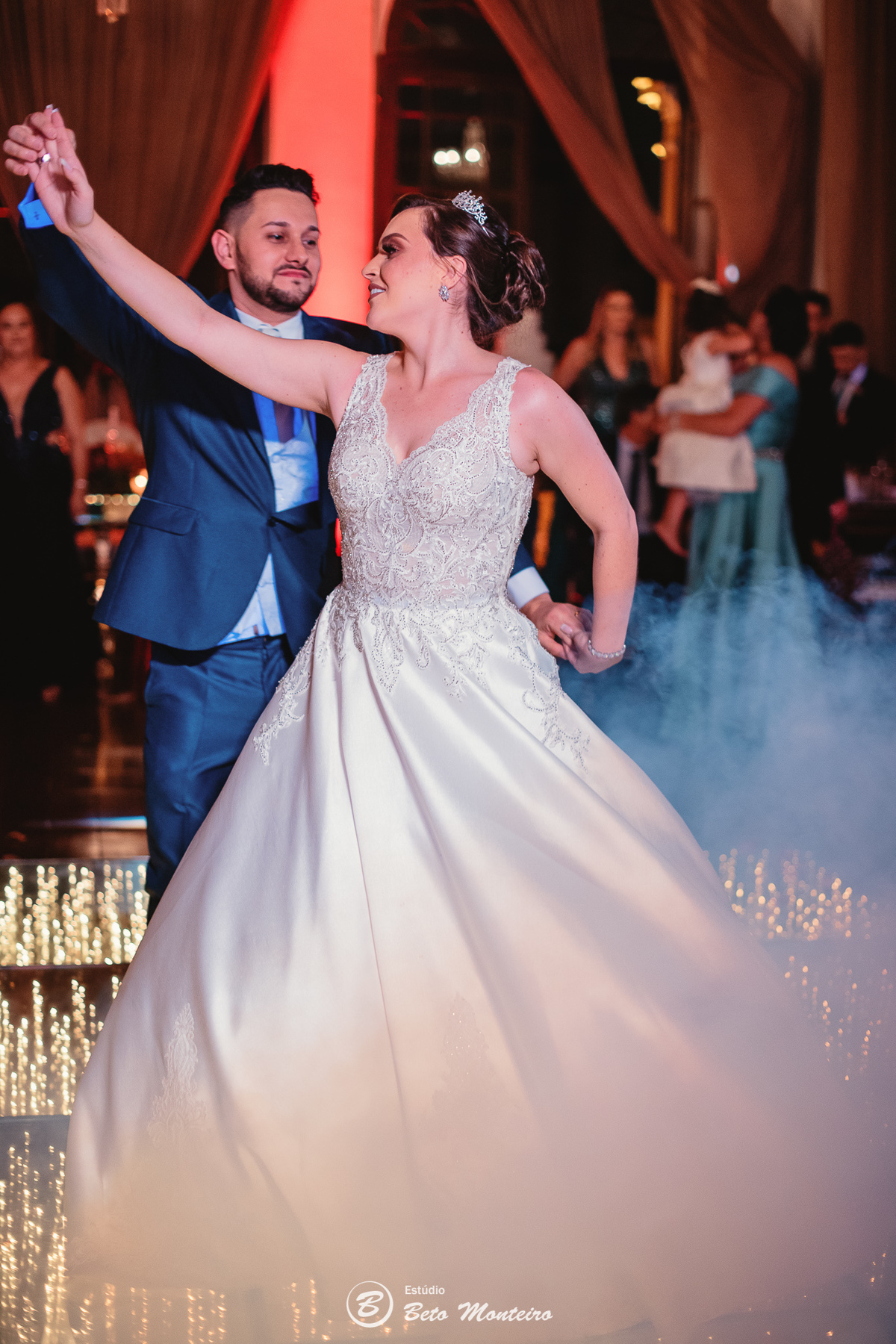 fotografo de casamento - videos de casamento - filmagem - casamento - cinegrafista - filmmaker - wedding - produtora - curitiba - estudio beto monteiro - casal - pre wedding - millena e anderson - garibaldi - catedral - melissa campano - mari cerimonial