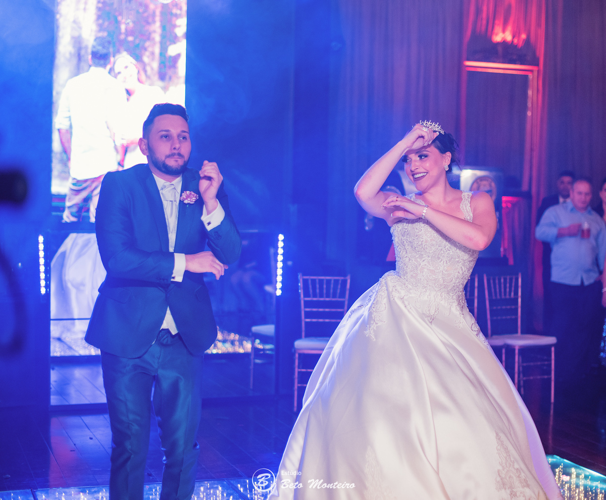fotografo de casamento - videos de casamento - filmagem - casamento - cinegrafista - filmmaker - wedding - produtora - curitiba - estudio beto monteiro - casal - pre wedding - millena e anderson - garibaldi - catedral - melissa campano - mari cerimonial