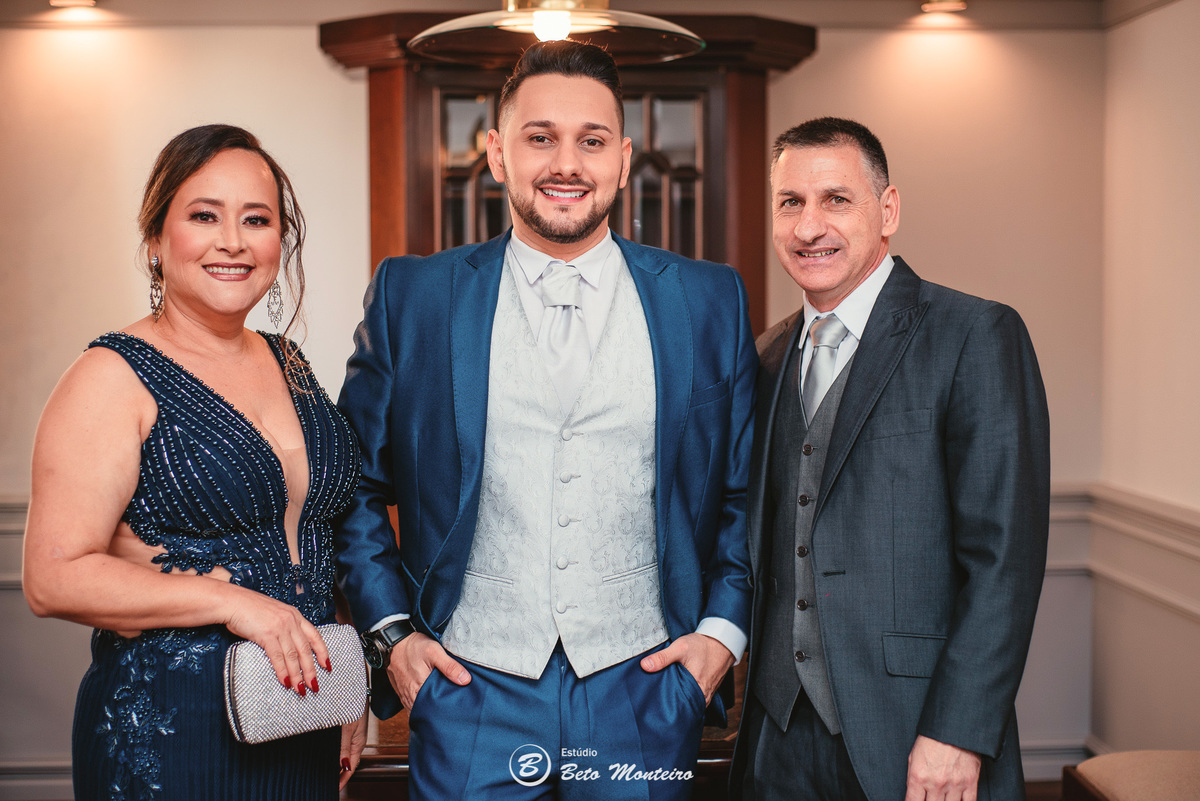 fotografo de casamento - videos de casamento - filmagem - casamento - cinegrafista - filmmaker - wedding - produtora - curitiba - estudio beto monteiro - casal - pre wedding - millena e anderson - garibaldi - catedral - melissa campano - mari cerimonial