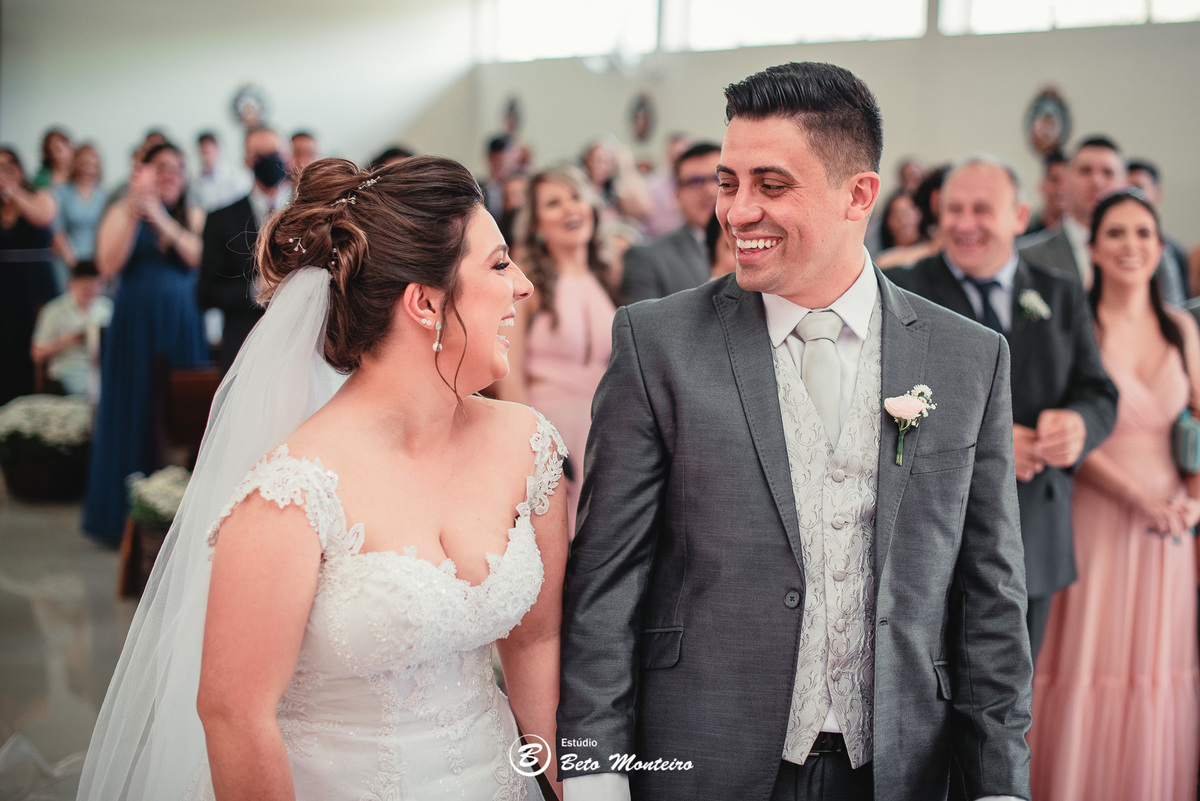 fotografo de casamento - videos de casamento - filmagem - casamento - cinegrafista - filmmaker - wedding - produtora - curitiba - estudio beto monteiro - casal - pre wedding - estephany e jefferson - chacara do rocio - tim tim - igreja sao francisco xavie
