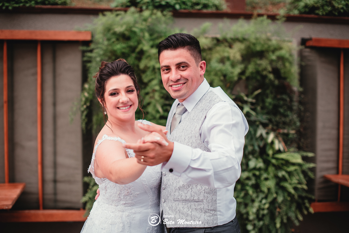 fotografo de casamento - videos de casamento - filmagem - casamento - cinegrafista - filmmaker - wedding - produtora - curitiba - estudio beto monteiro - casal - pre wedding - estephany e jefferson - chacara do rocio - tim tim - igreja sao francisco xavie
