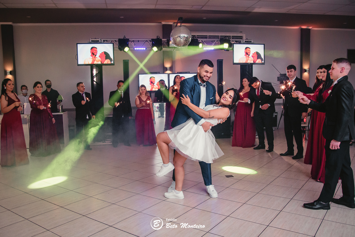 fotografo de casamento - videos de casamento - filmagem - casamento - cinegrafista - filmmaker - wedding - produtora - curitiba - estudio beto monteiro - casal - pre wedding - hellen e kawe - spazio nichele - manu torrecillas