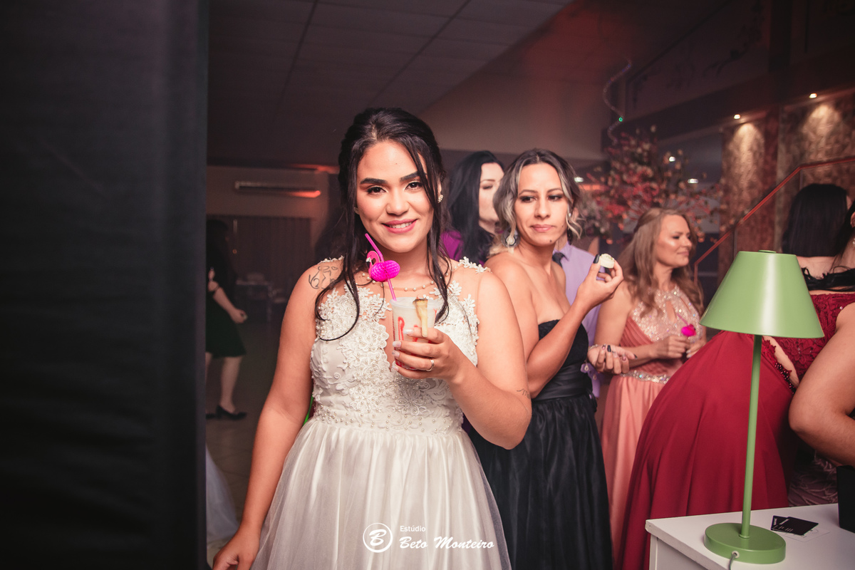 fotografo de casamento - videos de casamento - filmagem - casamento - cinegrafista - filmmaker - wedding - produtora - curitiba - estudio beto monteiro - casal - pre wedding - hellen e kawe - spazio nichele - manu torrecillas