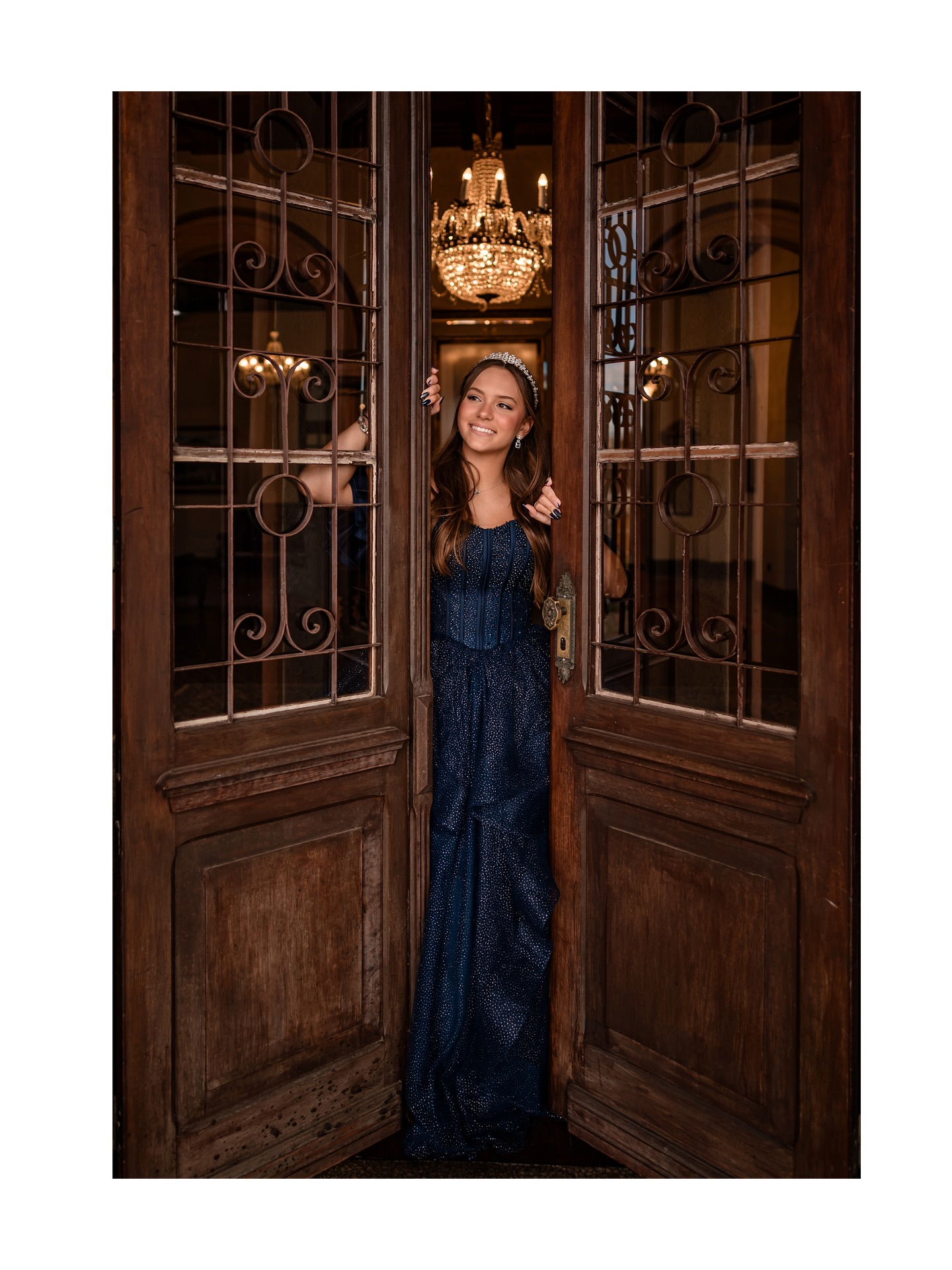 @helena.longares brilhou no ensaio de 15 anos no @palaciogaribaldi